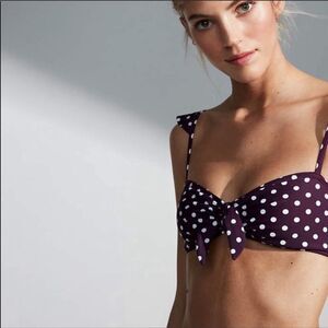 ✨HP✨Polka Dot Tie Front Ruffle Bikini Top✨
